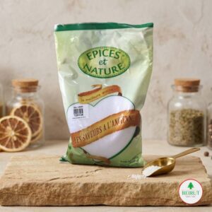 Bolsa de 1 kg de Sal Marina Fina marca Epices et Nature. El empaque es de color verde claro y blanco con detalles en dorado y la frase "Les Saveurs à l'Ancienne".